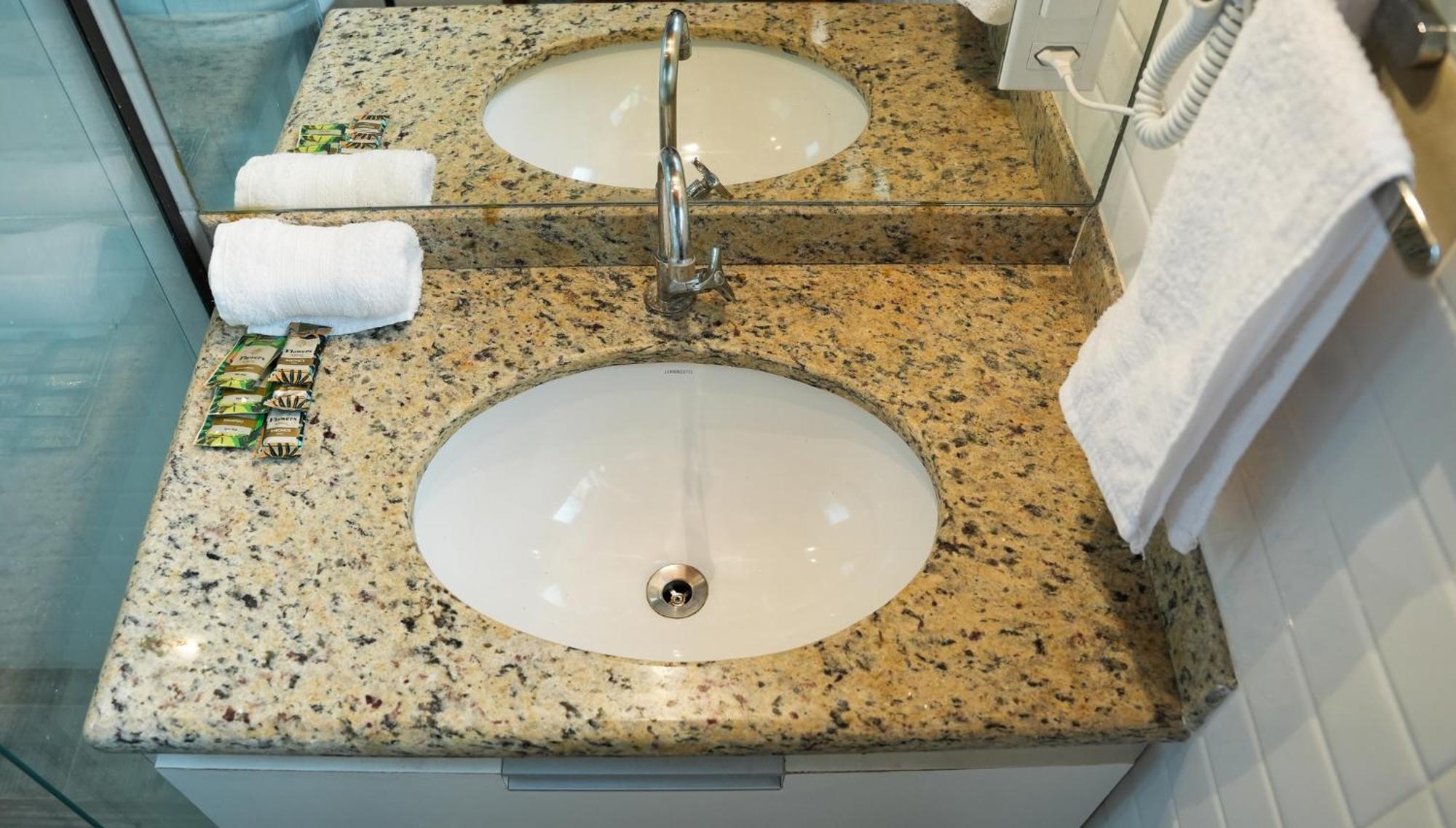 Apartbuzios - Completos - 600mt Rua Pedras *